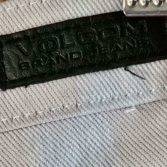 Volcom High Rise Pink and White Striped Denim Shorts Size 28 - Picture 8 of 9